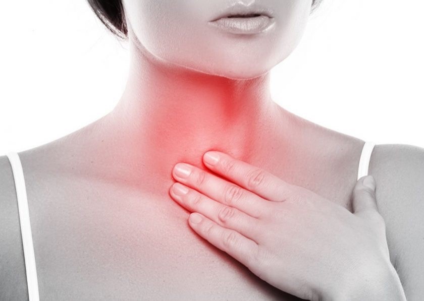 Sintomi, cause e rimedi per il mal di gola